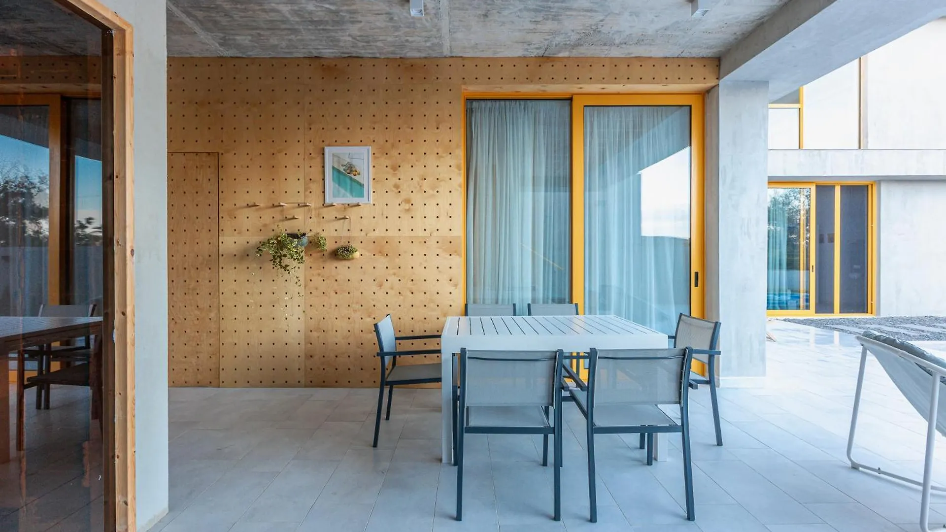 Villa Tabori Hill - Modern 7Br Villa Near Old Tbilisi