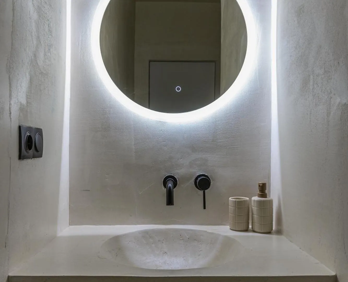 Villa Tabori Hill - Modern 7Br Villa Near Old Tbilisi Georgien