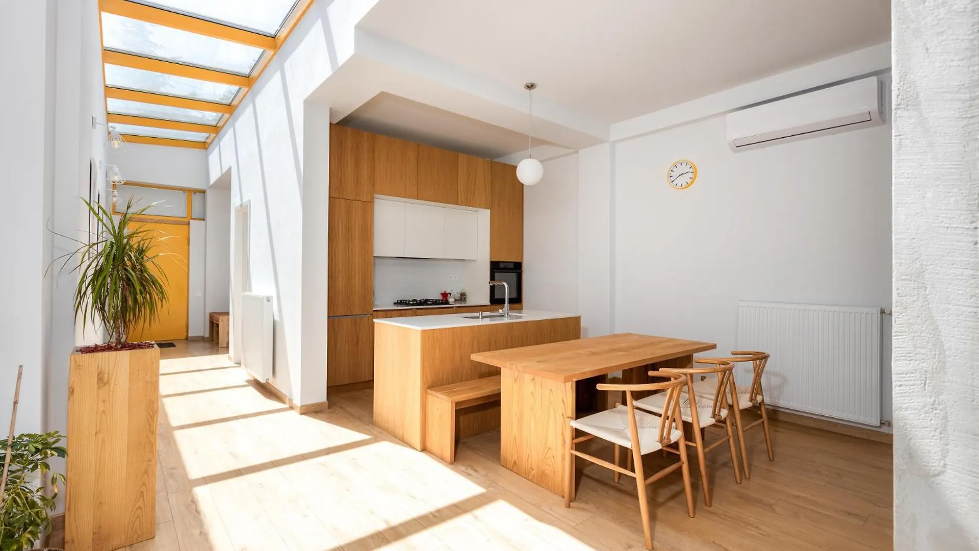 Villa Tabori Hill - Modern 7Br Villa Near Old Tbilisi